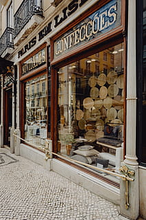 Lisbon, portugal, jalan, eropa, Portugal, Lisbon, Lisboa, eksterior bangunan, Arsitektur, toko, teks, struktur yang dibangun, eceran, kota, tampilan ritel, bisnis, tidak ada orang, hari, jendela, komunikasi, aksara barat, bisnis kecil, bahan kaca, trotoar, perbelanjaan, 5K, CC0, domain publik, bebas royalti