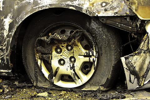 Muster, Transport, Transportmittel, Landfahrzeug, Rad, Tag, Reifen, verlassen, draußen, Metall, keine Leute, beschädigt, Kraftfahrzeug, stationär, Land, Nahansicht, Schmutz, Natur, Ablehnen, Auto, Verschlechterung, Schlamm, zerstört, 4K, CC0, gemeinfrei, lizenzfrei