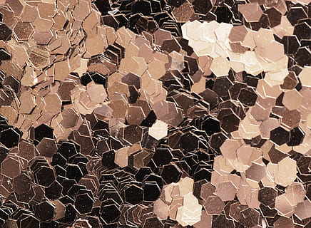 patroon, desktop, abstract, kleding stof, vorm, achtergrond, bronzen, carnaval, Kerstmis, koper, ambacht, decoratie, ontwerp, disco, effect, mode, feestelijk, girly, aantrekkingskracht, schitteren, glittery, gloed, gloeiend, macro, metalic, metalen, feest, retro, lovertje, flikkering, schijnen, glimmend, fonkeling, mousserend, textiel, structuur, getextureerde, behang, achtergronden, volledig kader, geen mensen, detailopname, buitenshuis, dag, natuur, breekbaarheid, bruin, zonlicht, kwetsbaarheid, metaal, hoge hoekmening, overvloed, getextureerd effect, 1080P, CC0, publiek domein, royaltyvrij