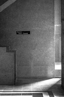 barcelona, Ispanija, boffil architektūra walden7, edificio, walden 7, juoda ir balta, architektūra, eskalera, tekstą, komunikacijos, ženklas, Vakarų scenarijus, patalpose, sienų kūrimo funkcija, pastatyta struktūra, nėra žmonių, rodyklės simbolis, rekomendacijas, informacija, įėjimas, plytelės, simbolis, grindys, kryptis, krypties ženklas, durys, informacijos ženklas, plytelėmis išklotos grindys, 4K, CC0, Viešasis domenas, nemokamai