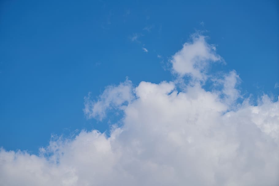 himmel, Sky, blå, hvid, natur, skyer, ferie, luft, sol, sommer, atmosfære, paradis, horisont, smuk, baggrund, landskab, farve, lys, åben, sky - himmel, skønhed i naturen, ro, lav vinkel visning, scenics - natur, ingen mennesker, rolig scene, hvid farve, baggrunde, dag, idyllisk, udendørs, fuld ramme, blødhed, fluffy, cloudscape, meteorologi, 5K