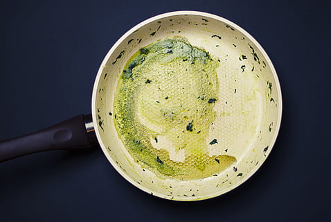 frying pan, kitchen, cooking, chef, food, dishes, healthy eating, food and drink, wellbeing, studio shot, directly above, freshness, indoors, close-up, black background, no people, drink, meal, healthy lifestyle, green color, household equipment, kitchen utensil, still life, high angle view, fruit, indian food, crockery, breakfast, 4K, CC0, public domain, royalty free