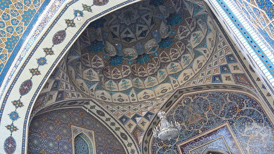 islam, arquitectura islàmica, arquitectura, mesquita, iran, viatjar, pelegrinatge, mashhad, religió, estructura construïda, patró, lloc de culte, creença, art i artesania, espiritualitat, cap gent, exterior de l'edifici, edifici, disseny, vista d’angle baix, destinacions de viatge, sostre, creativitat, el passat, història, arc, mural, ornamentat, arquitectura i art, fresc, 4K