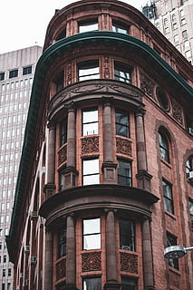 edificio marrone, costruzione, architettura, Torre, edificio per uffici, finestra, urbano, cittadina, città, New York City, nyc, New York, alto aumento, cupola, Torre dell'orologio, ruota, macchina, mattone, metropoli, ha parlato, lucernario, esterno dell'edificio, Inquadratura dal basso, struttura costruita, nessuno, giorno, arco, cielo, all'aperto, vetro - materiale, natura, storia, ufficio, il passato, vecchio, quartiere residenziale, 5K, CC0, dominio pubblico, privo di copyright