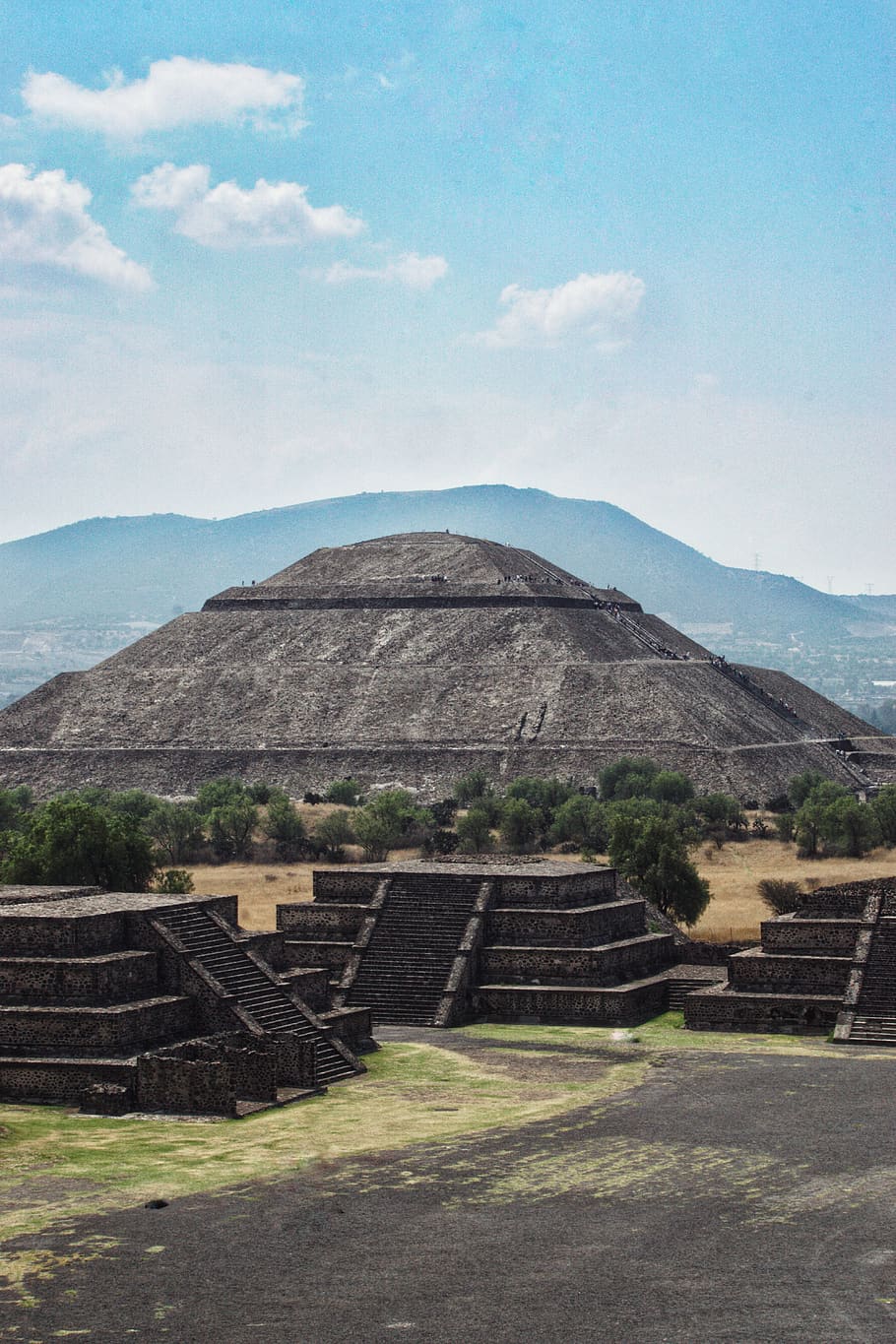 templo de concreto cinza, céu, montanha, arquitetura, nuvem - céu, natureza, panorama, ninguém, scenics - natureza, estrutura construída, meio Ambiente, destinos de viagem, história, dia, cadeia de montanhas, o passado, viagem, beleza na natureza, tranquilidade, cena tranquila, ao ar livre, civilização antiga, arqueologia, 5K