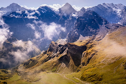 zelené stromy, švýcarsko, pohoří, Příroda, venku, hora, lauterbrunnen, schilthorn, hřeben, sníh, led, ledovec, krajina, hory, vrchol, scenics - příroda, životní prostředí, krása v přírodě, mrak - nebe, klidné scény, nebe, destinace, přistát, nikdo, horský vrchol, klid, zimní, studená teplota, mimoměstské scény, zasněžené hory, 5K, CC0, veřejná doména, bez autorských práv