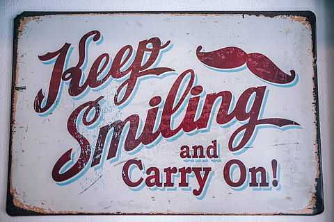 arte, fondale, sfondo, calligrafia, concetto, arredamento, decorazione, design, disegno, grafico, grunge, contento, ispirazione, lettering, metallo, motivazione, positivo, manifesto, citazione, retrò, ruggine, cartello, testo, tipografia, sceneggiatura occidentale, comunicazione, nessuno, avvicinamento, informazione, caratteristica della parete, lettera maiuscola, Colore bianco, giorno, copione, sceneggiatura non occidentale, segno di informazione, graffiti, parete, all'aperto, rosso, sicurezza, amore, Messaggio, 5K