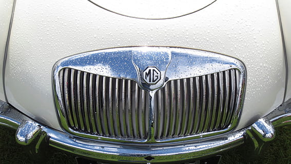 mg, auto, motorové vozidlo, způsob dopravy, pozemního vozidla, kov, přeprava, světlomet, detail, Historické auto, retro stylu, nikdo, voda, stříbrné barvy, mokré, venku, Příroda, den, lesklý, luxus, čistota, 4K, CC0, veřejná doména, bez autorských práv