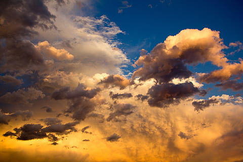 gray, yellow, cloudy, sky, sunset \, clouds, dawn, nature, scenic, sunrise, sunset, cloud - sky, beauty in nature, scenics - nature, tranquility, orange color, tranquil scene, cloudscape, no people, idyllic, backgrounds, low angle view, sunlight, dramatic sky, environment, atmosphere, outdoors, wind, bright, meteorology, 2K, CC0, public domain, royalty free