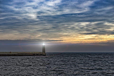farol, leve, caminho, encontrar, procurando, mar, clima, ondas, nuvens, terra, distante, costa, atmosfera, panorama, oceano, tempestade, agua, humor, dramático, céu, natureza, nuvem - céu, horizonte sobre a água, horizonte, por do sol, scenics - natureza, beleza na natureza, cena tranquila, tranquilidade, ninguém, beira-mar, Dom, luz solar, idílico, ao ar livre, arquitetura, 5K, CC0, domínio público, royalty free
