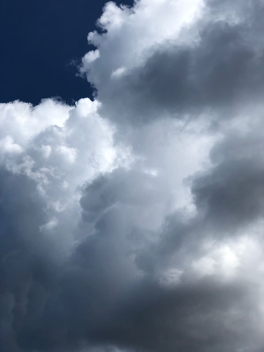 noros, nori, raza de soare, iPhone, cer albastru, nor - cer, cer, frumusețe în natură, vedere unghiulară joasă, Cloudscape, natură, scenice - natura, nici o persoana, furtună, acoperit de nori, fundaluri, dramatic cer, mediu inconjurator, în aer liber, liniște, zi, culoare alba, pufos, nor de furtuna, vânt, de rău augur, meteorologie, 4K