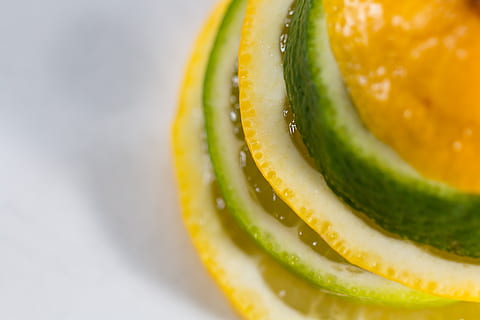 šešėlis, kamino, žalias, geltona, mėsa, pietūs, vaisiai, agrumai, agrume, citronas, kalkės, citrina, citrusiniai vaisiai, Maistas ir gėrimai, maisto, sveika mityba, šviežumas, Iš arti, gabalas, gerovę, patalpose, nėra žmonių, natiurmortas, žalia spalva, skerspjūvio, pasiruošęs valgyti, malonumas, sėklos, sutelkti dėmesį į naujas žinias, avokadas, studija, pagunda, tortas - desertas, 5K, CC0, Viešasis domenas, nemokamai