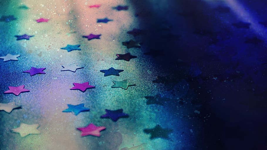 estrelles, espurna, purpurina, patró, fons de pantalla, confeti, primer pla, blau, forma d'estrella, a l'interior, cap gent, celebració, multicolor, brillant, fons, decoració, marc complet, forma, naturalesa, enfocament selectiu, tir de l'estudi, vista d’angle alt, porpra, efecte texturat, 5K