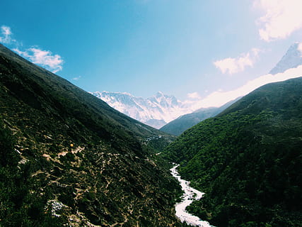 flod mellem bjerge, bjerg, nepal, dal, sne, natur, udendørs, gletscher, is, flod, lyse, kam, sø, våbenskjold, bjergkæde, landskab, vej, grusvej, grus, bjerge, scenics - natur, skønhed i naturen, himmel, sky - himmel, ro, rolig scene, ikke-urbane scene, miljø, ingen mennesker, idyllisk, dag, plante, fjern, træ, jord, flydende vand, 4K, CC0, offentligt domæne, royaltyfrie