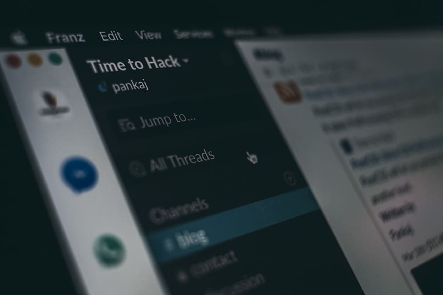 Pantalla d'ordinador, mostrant, bloc, dewas, Índia, programari, fluix, escriptori, pantalla, eina, gent, dispositiu, xarxa, connectar, social, aplicació, fosc, comunicació, monitor, retina, conversa, primer pla, text, tecnologia, nombre, guió occidental, cap gent, enfocament selectiu, marc complet, a l'interior, Finances, fons, informació, signe, dades, negocis, document, orientació, paper, música, 4K