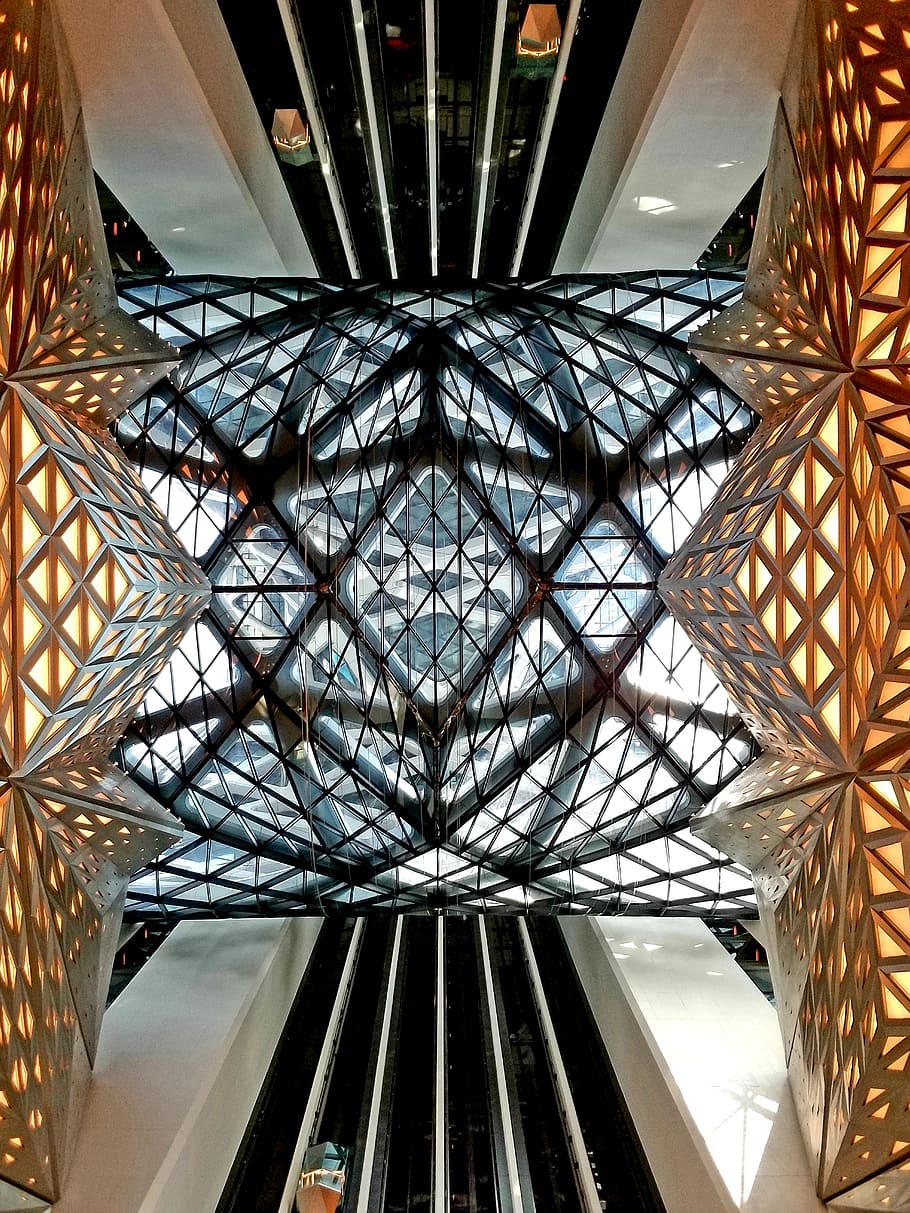 Macau, cotai, morpheus, exappiah, edifici, arquitectura, patró, estructura construïda, a l'interior, disseny, sostre, cap gent, metall, dia, vidre - material, vista d’angle baix, modern, forma, característica arquitectònica, directament a sota, forma geomètrica, museu, vidre, claraboia, arquitectura i art, ornamentat, 2K