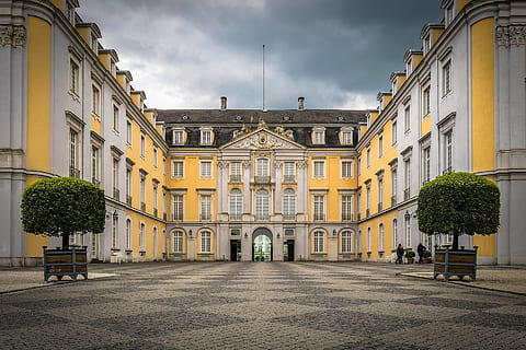 opretholdes, slot, konstruktion, arkitektur, by-, bygning udvendig, bygget struktur, himmel, by, bygning, sky - himmel, natur, vindue, boligområde, gade, ingen mennesker, plante, træ, dag, fortiden, historie, udendørs, vejen frem, 1080P, CC0, offentligt domæne, royaltyfrie
