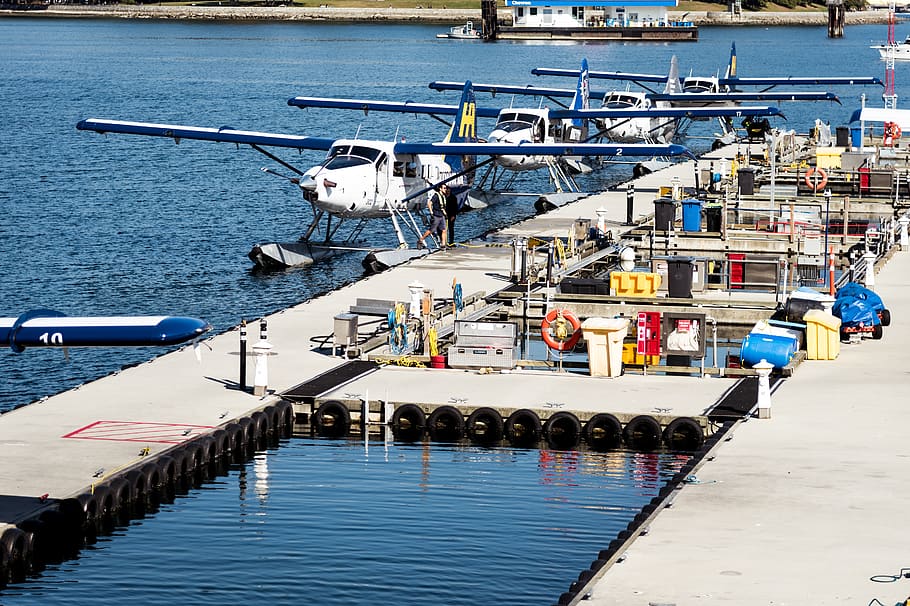 avions flotants, avions, oceà, Vancouver, moll, sortida, dia, aigua, manera de transport, transport, naturalesa, vaixell nàutic, port, vista d’angle alt, cap gent, mar, amarrat, arquitectura, a l'aire lliure, reflexió, davant del mar, llum solar, estructura construïda, exterior de l'edifici, veler, vaixell de pesca, indústria pesquera, 5K