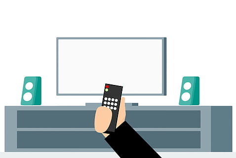 illustration, télévision, éloigné, en train de regarder, la télé., contrôle, écran, la télé, en portant, sans fil, main, afficher, concept, La technologie, intelligent, moniteur, médias, Contexte, film, numérique, vidéo, multimédia, regarder, pièce, maison, diffusion, la communication, main humaine, symbole, icône de l'ordinateur, partie du corps humain, fond blanc, écran de l'appareil, équipement informatique, affaires, ordinateur, espace de copie, moniteur d'ordinateur, Technologie sans fil, dispositif d'information portable, lien, Affichage à cristaux liquides, message, 2K, CC0, domaine public, libre de droits