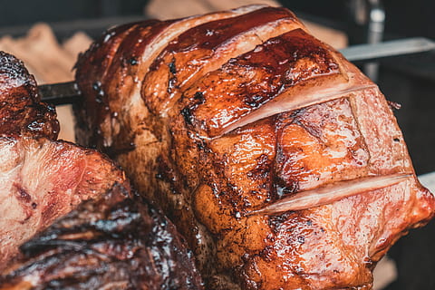 gegrilld vlees, vlees, eten en drinken, voedsel, detailopname, versheid, stilleven, klaar om te eten, barbecue, bruin, gegrild, focus op de voorgrond, geroosterd, geen mensen, ongezond eten, binnenshuis, kip, voorbereiding, gebraden kip, dag, varkensvlees, wit vlees, diner, verleiding, 5K, CC0, publiek domein, royaltyvrij
