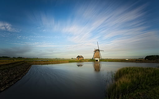 windmolen, blauw, hemel, wolken, dageraad, veld-, gras, landschap, molen, natuur, reflectie, toneel-, zeegezicht, water, ingebouwde structuur, architectuur, scenics - natuur, buitenkant van het gebouw, milieu, wolk - lucht, schoonheid in de natuur, brandstof en stroomopwekking, geen mensen, milieubehoud, hernieuwbare energie, rustige scène, meer, alternatieve energie, landelijke scène, 5K, CC0, publiek domein, royaltyvrij