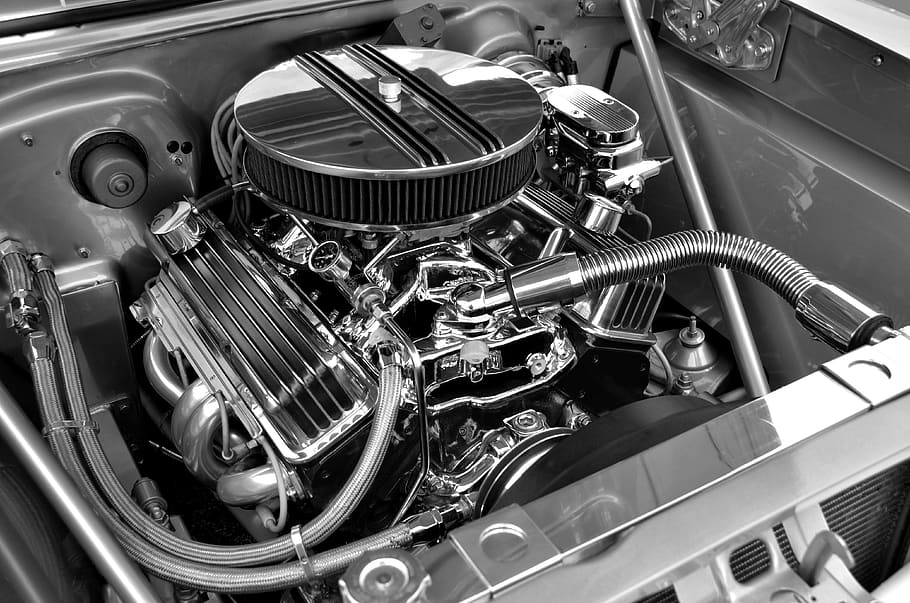 motore dell'auto, su misura, retrò, cromo, brillante, monocromatico, auto, veicolo, mezzi di trasporto, il motore, automobile, velocità, classico, design, settore automobilistico, trasporto, energia, stile, meccanico, cappuccio, macchina, metallo, riparazione, veicolo a motore, modo di trasporto, veicolo terrestre, motore, vista dall'alto, parte del veicolo, avvicinamento, nessuno, macchinario, motociclo, tecnologia, giorno, tubo - tubo, macchina vintage, all'aperto, color argento, complessità, acciaio, lega, lusso, pulito, 4K