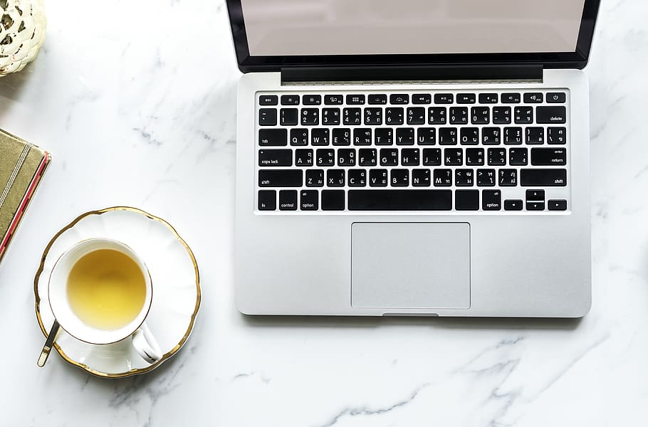 blog, pause, cafe, computer, kop, apparat, nyder, bærbar, forbindelse, trådløs teknologi, teknologi, meddelelse, kaffe - drikke, bord, kaffekop, stilleben, mad og drikke, kaffe, ingen mennesker, bærbar informationsenhed, krus, indendørs, forfriskning, drikke, tastatur, computer nøgle, 4K