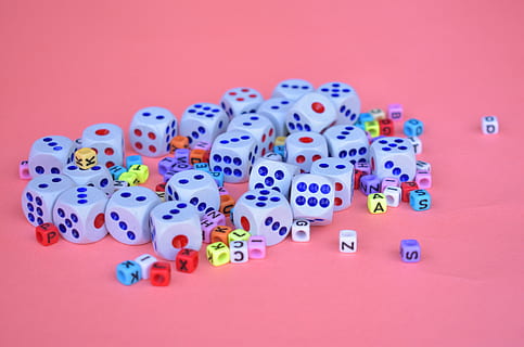 dices, küpler, oyun, yaratıcılık, renkli, natürmort, yaratıcı, çok renkli, renkli arka plan, stüdyo çekimi, büyük nesne grubu, Metin, içeriye, seçim, insansız, varyasyon, kapatmak, batı yazısı, mavi, iletişim, fırsat, sanat kültürü ve eğlence, Eğitim, kalp şekli, nesne grubu, turuncu arka plan, 4K, CC0, kamu malı, telif ücretsiz