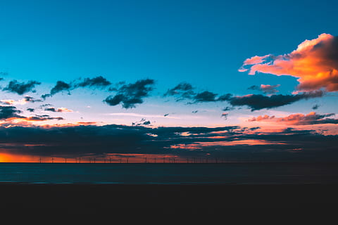 pemandangan matahari terbenam, pantai, awan, cloudscape, senja, surga, horison, pemandangan, alam, samudra, di luar rumah, indah, laut, pantai laut, bayangan hitam, langit, matahari terbenam, air, ombak, awan - langit, keindahan di alam, scenics - alam, adegan yang tenang, ketenangan, warna oranye, tidak ada orang, idilis, biru, langit yang dramatis, adegan non-urban, cakrawala di atas air, langit romantis, 5K, CC0, domain publik, bebas royalti