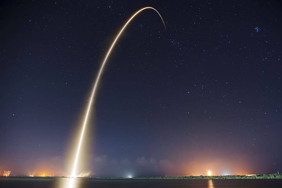 lansarea rachetei, noapte, traiectorie, SpaceX, ridicare, lansa, flăcări, propulsie, spaţiu, rachetă, viteză, vehicul, transport, nava spatiala, putere, nave spațiale, zbor, combustibil, numărătoarea inversă, cape canaveral, platforma de lansare, astronomie, cer, stea - spațiu, iluminat, frumusețe în natură, scenice - natura, galaxie, natură, apă, stea, liniște, nici o persoana, o scenă liniștită, în aer liber, idilic, mare, calea Lactee, spațiu și astronomie, 2K