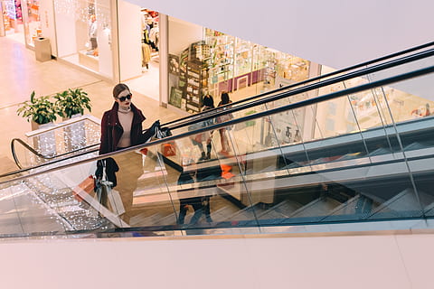 people, woman, girl, female, shopping, mall, bags, indoor, escalator, fashion, clothing, sunglasses,, architecture, adult, one person, women, young adult, full length, glass - material, wealth, young women, luxury, reflection, females, city, built structure, indoors, lifestyles, modern, beautiful woman, 4K, CC0, public domain, royalty free