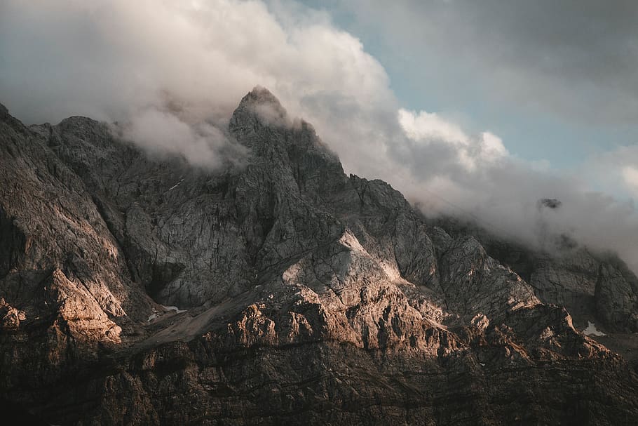 muntanya rocosa, la llum del dia, eibsee, paisatge, muntanya, naturalesa, escènic, núvol - cel, cel, escenics - natura, medi ambient, cap gent, escena tranquil·la, bellesa a la natura, tranquil·litat, escena no urbana, geografia física, geologia, rock, Serra, fum - estructura física, terra, dia, a l'aire lliure, cim de muntanya, formació, cràter volcànic, 5K