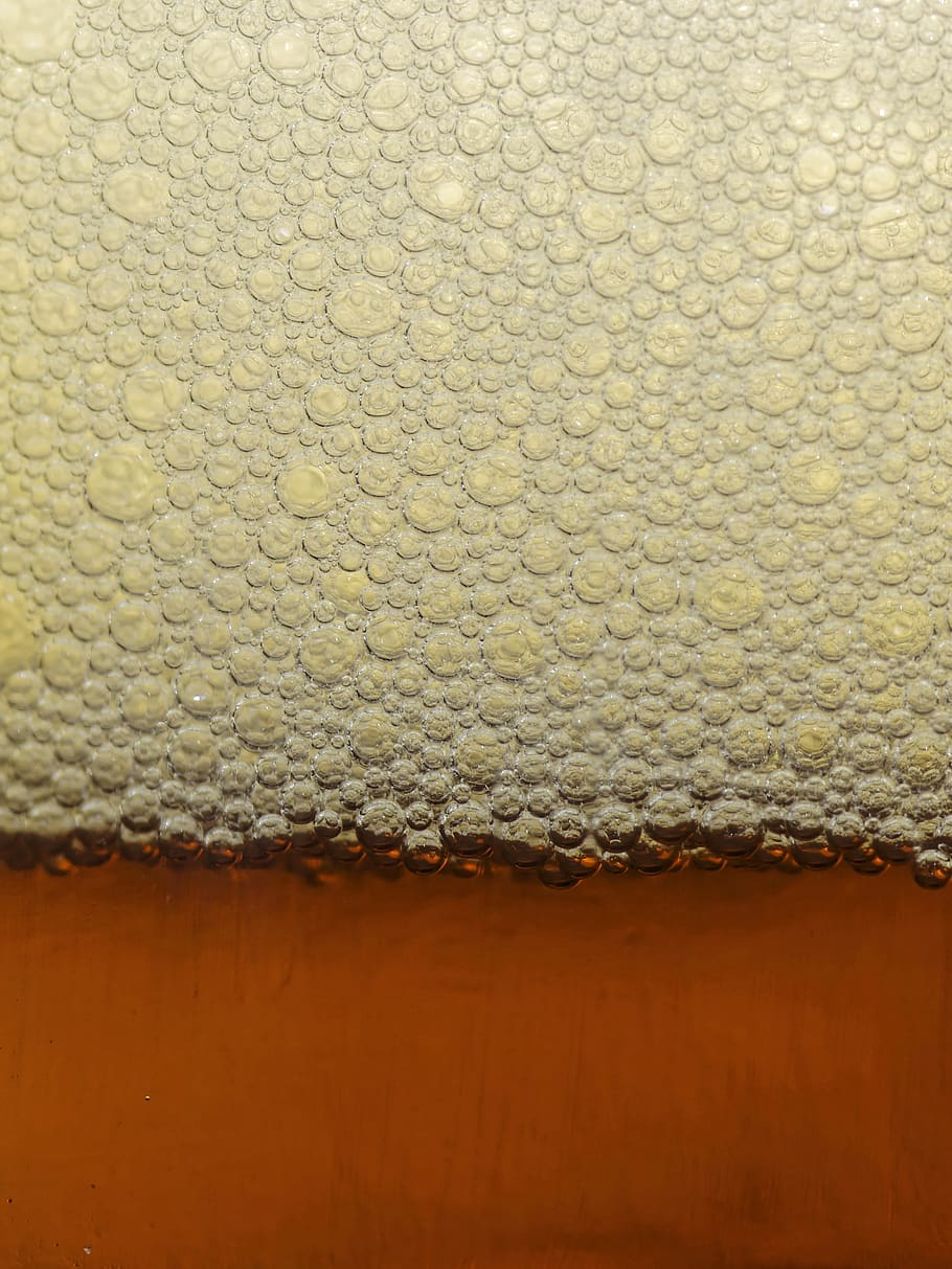 cervesa, bombolles, macro, ale, primer pla, textura, groc, cap gent, tir de l'estudi, patró, tèxtil, a l'interior, rèptil, fons, temes d'animals, un animal, animal, color taronja, part del cos dels animals, Color blanc, fons de colors, roba, art i artesania, material, efecte texturat, escala d’animals, 2K