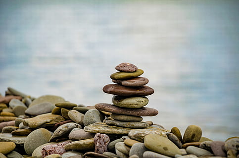 colla a gravità, ciottolo, flora, cibo, pianta, produrre, fagiolo, verdura, roccia, Canada, parco dell'incoronazione, Oakville, segnavia, pietra, acqua, avvicinamento, dettaglio, lago, riva del lago, equilibrio, ciottoli, pila, pietra - oggetto, solido, zen, natura, nessuno, roccia - oggetto, grande gruppo di oggetti, concentrarsi sulle conoscenze acquisite, giorno, la tranquillità, spiaggia, mare, bellezza nella natura, all'aperto, 4K, CC0, dominio pubblico, privo di copyright