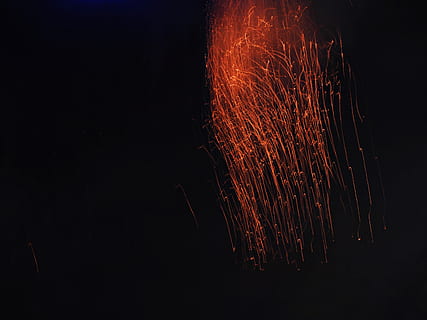 pertunjukan kembang api, alam, di luar rumah, gunung, pemandangan, panorama, New Delhi, India, diwali, kembang api, malam, bunga api, cahaya, gunung berapi, penerangan, letusan, dunia malam, astronomi, alam semesta, luar angkasa, gerakan, latar belakang hitam, tidak ada orang, diterangi, perayaan, paparan panjang, peristiwa, bersinar, meledak, menyalin ruang, gerakan kabur, tembakan studio, warna oranye, budaya seni dan hiburan, suhu panas, pembakaran, api unggun, objek buatan kembang api, eksplosif, 5K, CC0, domain publik, bebas royalti