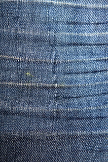 con2011, Hintergrund, Textil-, Denim, Hintergründe, texturiert, Vollbild, Jeans, Legere Kleidung, Muster, Nahansicht, keine Leute, Blau, Material, Kleidung, Faden, Kleidungsstück, drinnen, gewebte, Baumwolle, gestreift, leer, 2K, CC0, gemeinfrei, lizenzfrei