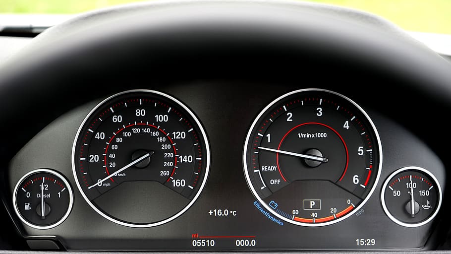 negre, panell de grup d'instruments de vehicles, primer pla, panell, velocímetre, tacòmetre, manera de transport, panell de control, transport, interior del vehicle, velocitat, control, cotxe, nombre, automòbil, interior del cotxe, instrument de mesura, calibre, cap gent, forma, cercle, vehicle terrestre, a l'interior, avió privat, 5K