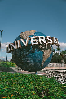 universeel, studios, Florida, vakantie, palm, bomen, zomer, hemel, natuur, fabriek, dag, heldere lucht, gras, veld-, geen mensen, zonlicht, land-, wijze van transport, groei, ingebouwde structuur, architectuur, groene kleur, buitenshuis, blauw, vervoer, buitenkant van het gebouw, nautisch schip, 2K, CC0, publiek domein, royaltyvrij