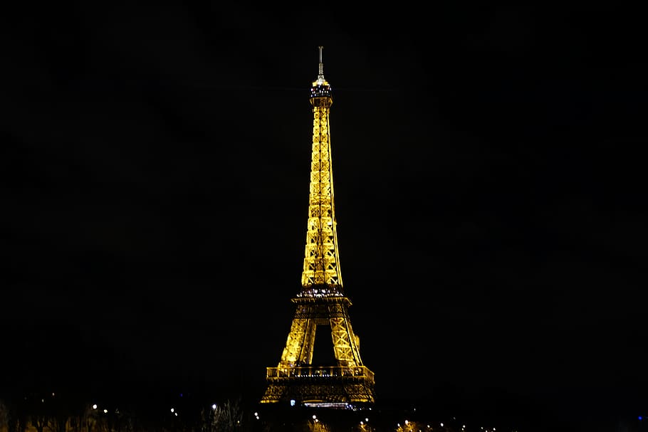 Frankrig, Paris, Eiffeltårnet, eiffel, tårn, rejsemål, arkitektur, by, historie, turisme, bygget struktur, fortiden, rejse, himmel, ingen mennesker, nat, høj - høj, metal, belyst, natur, lav vinkel visning, udendørs, kopiere plads, 5K