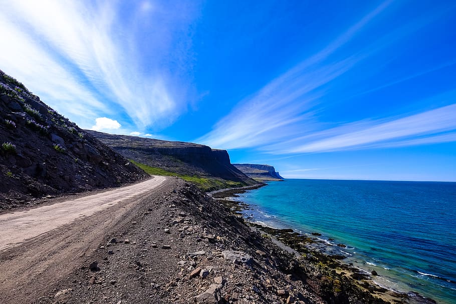 Ventós, carretera, calma, cos, aigua, platja, núvols, cloudscape, Costa, la llum del dia, horitzó, paisatge, naturalesa, oceà, roques, sorra, escènic, mar, paisatge marí, vora del mar, cel, estiu, sol, posta de sol, escenics - natura, bellesa a la natura, escena tranquil·la, horitzó sobre l’aigua, tranquil·litat, cap gent, núvol - cel, escena no urbana, dia, blau, transport, idíl·lic, direcció, perspectiva decreixent, 4K