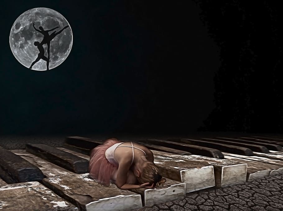 lluna, llum de la lluna, creatiu, artístic, bellesa, amor, música, músic clàssic, grandpiano, emocions, paisatge, Photoshop, la vida, surrealista, somni, voler, expectatives, sacrificis, tristesa, una persona, adult jove, fosc, depressió - tristesa, dones, emoció, assegut, adult, desesperació, femelles, naturalesa, nit, longitud completa, dones joves, vista del darrere, persones reals, contemplació, dona guapa, 2K