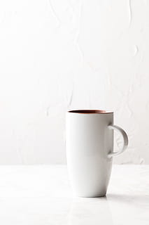 tassa de ceràmica blanca, tassa, beure, menjar i beguda, refresc, tassa de cafè, Color blanc, cafè - beguda, beguda calenta, cafè, tir de l'estudi, còpia espai, a l'interior, fons blanc, frescor, cap gent, primer pla, menjar, taula, te, vaixella, tassa de te, latte, càntir, esmorzar, 4K, CC0, domini públic, lliure de regalies