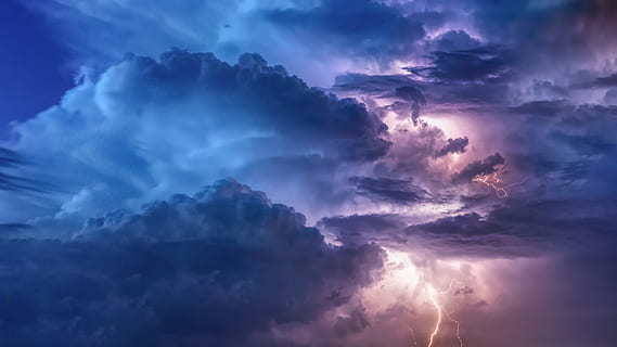 núvols, trons, digital, fons de pantalla, tempesta, cel, núvol, llamps, cloudscape, dramàtica, flaix, naturalesa, temps, blau, porpra, intens, èpica, trons i llampecs, núvol - cel, posta de sol, a l'aire lliure, cel dramàtic, escenics, fons, vespre, bellesa a la natura, estiu, llum - fenomen natural, llum solar, paisatge, fosc, sol, raig de sol, alba, al matí, dia, cap gent, sortida del sol - alba, cel malhumorat, meteorologia, nit, aire, 5K, CC0, domini públic, lliure de regalies