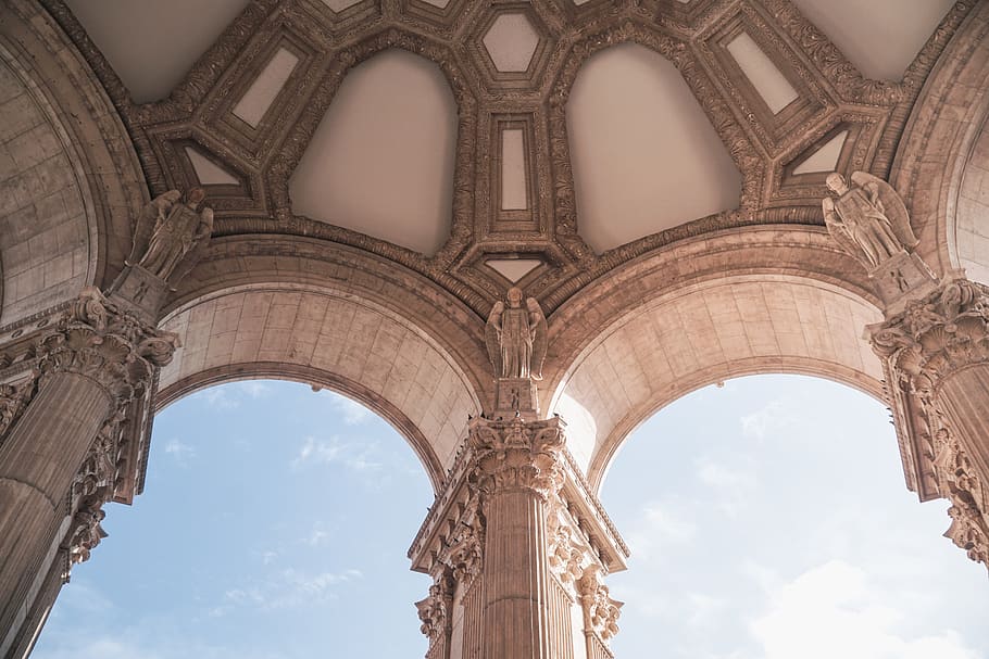 beige malet bue, Sanfrancisco, palads, gotisk, arkitektur, lav vinkel visning, bygget struktur, bue, himmel, historie, fortiden, sky - himmel, rejsemål, dag, rejse, ingen mennesker, arkitektoniske kolonne, turisme, natur, bygning udvendig, monument, gammel, by, udendørs, udsmykkede, direkte under, loft, gamle civilisation, arkitektur og kunst, 5K