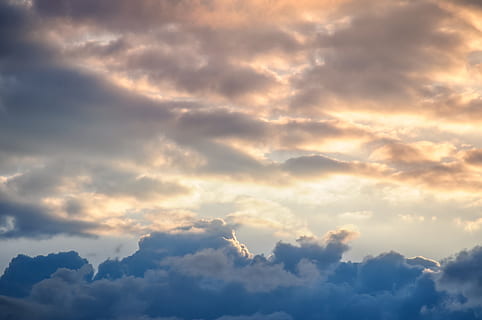 foto awan, suasana, awan, cloudscape, berawan, Fajar, siang hari, berbulu halus, senja, malam, surga, pemandangan, cahaya, meteorologi, alam, di luar rumah, bengkak, hujan, indah, langit, ruang, badai, musim panas, matahari, matahari terbit, matahari terbenam, cuaca, awan - langit, keindahan di alam, scenics - alam, ketenangan, langit yang dramatis, adegan yang tenang, sinar matahari, tidak ada orang, mendung, latar belakang, lingkungan Hidup, idilis, angin, abstrak, terang, latar belakang abstrak, 4K, CC0, domain publik, bebas royalti