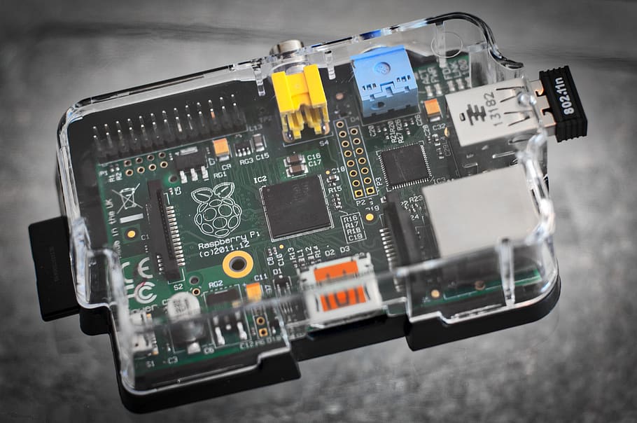 verd, targeta de circuits, clar, caixa de vidre, xips, circuit, conductor, connexió, CPU, dades, dispositiu, electricitat, electrònica, equipament, indústria, tecnologia, telèfon, sense fils, primer pla, xip d’ordinador, indústria electrònica, a l'interior, complexitat, natura morta, cap gent, equips informàtics, innovació, ordinador, fons gris, part de l’ordinador, gris, comunicació, equipament elèctric, component elèctric, 1080P
