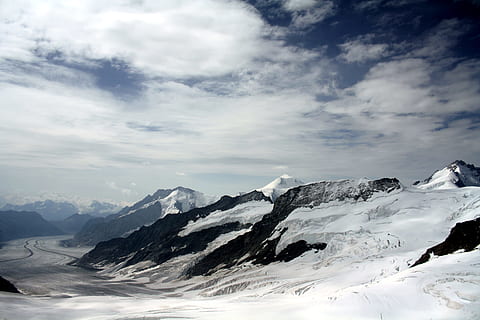 vitt snötäckt berg, moln, kall, dagtid, hög, is, landskap, utomhus, naturskön, snö, vinter-, berg, kall temperatur, moln - himmel, himmel, skönhet i naturen, scenics - natur, bergskedja, miljö, snötäckt berg, lugn, lugn plats, natur, dag, icke-urbana scenen, bergstopp, idyllisk, bildning, räckvidd, 4K, CC0, offentligt domän, royaltyfria