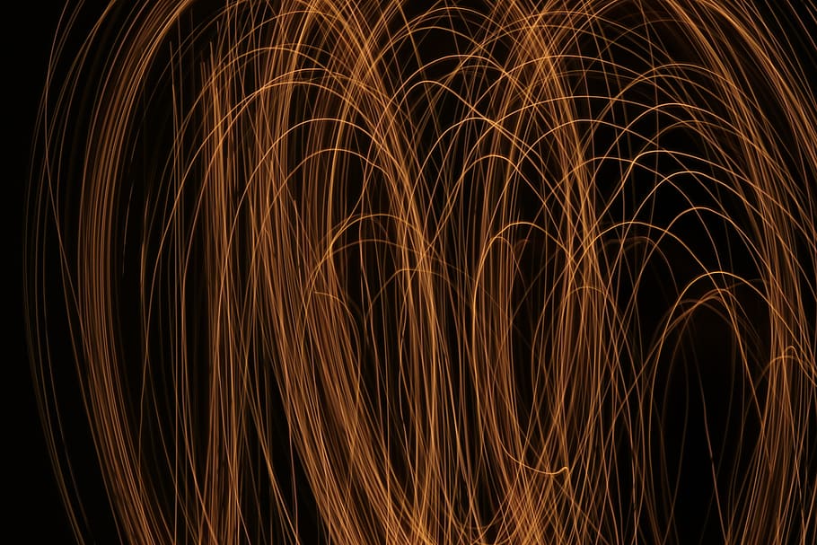 línies grogues, patró, textura, ornament, fractal, il·luminació, flama, foc, llum, a l'aire lliure, naturalesa, sorra, a l'interior, habitació, sala de ball, art, tapisseria, esquena, astronomia, art Modern, foguera, nit, exposició llarga, il·luminat, brillant, moviment borrós, cap gent, resum, moviment, pintura de llum, fons negre, focs artificials, exhibició de focs artificials, color taronja, sender lleuger, llana de filferro, llum - fenomen natural, marc complet, espurnes, focs artificials - objecte fet per l'home, 5K