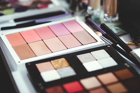 black, white, makeup pallets, blurred background, brushes, compact, eyeshadow, fashion, indoors, make up, make-up, beauty product, palette, multi colored, choice, variation, make-up brush, still life, no people, close-up, pink color, blush - make-up, large group of objects, face powder, high angle view, selective focus, in a row, personal accessory, body care and beauty, 4K, CC0, public domain, royalty free