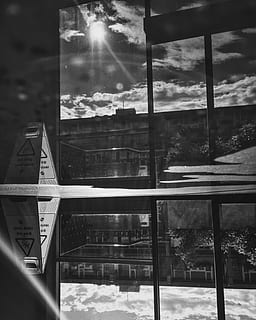 Olanda, amsterdam, riflessione, pioggia, acqua, Rotterdam, groot handelsgebouw, segnale di pericolo, perdita, bianco e nero, finestra, vetro - materiale, trasparente, giorno, nessuno, natura, all'aperto, nuvola - cielo, comunicazione, cielo, architettura, la neve, struttura costruita, testo, temperatura fredda, luce del sole, bicchiere, 2K, CC0, dominio pubblico, privo di copyright